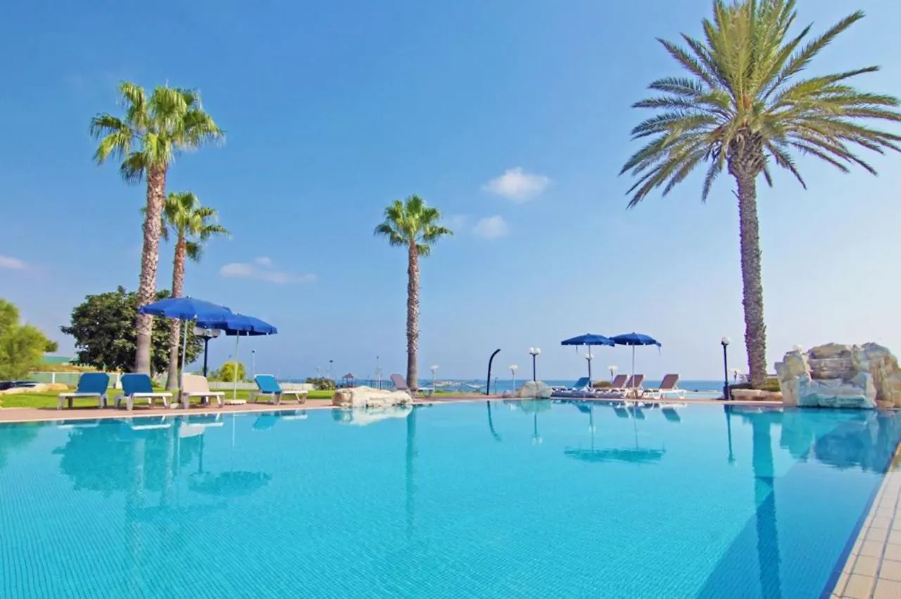 Fig Tree Beach View Apartment contacts